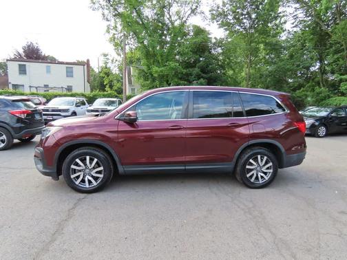 Deep Scarlet Pearl 2019 Honda Pilot EX