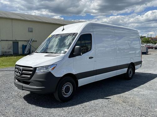 Arctic White 2026 Mercedes-Benz Sprinter 2500 High Roof