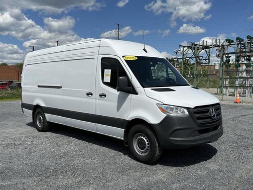 Arctic White 2026 Mercedes-Benz Sprinter 2500 High Roof