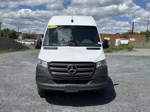 Arctic White 2026 Mercedes-Benz Sprinter 2500 High Roof