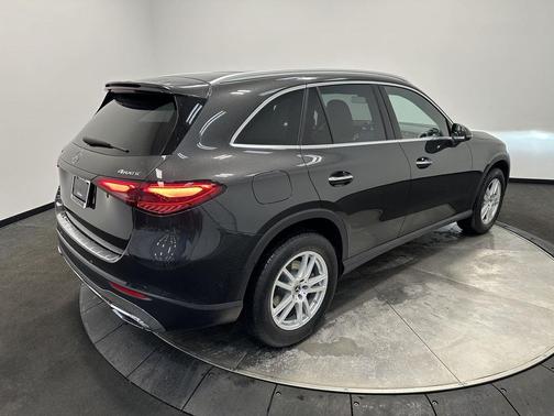 2026 Mercedes-Benz GLC 300 4MATIC