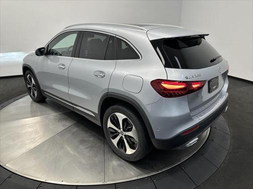 2025 Mercedes-Benz GLA 250 4MATIC