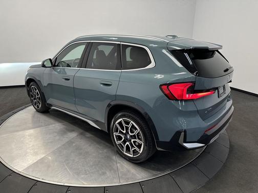 Cape York Green Metallic 2025 BMW X1 xDrive28i