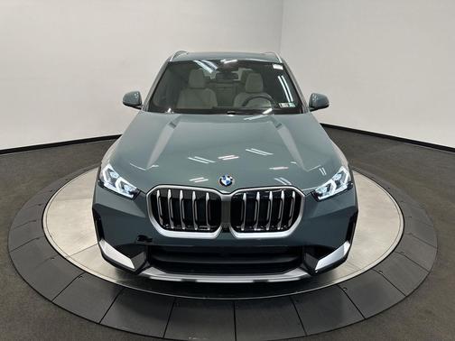 Cape York Green Metallic 2025 BMW X1 xDrive28i