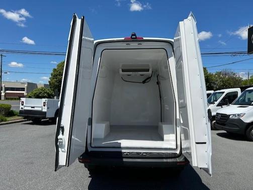 2025 Mercedes-Benz Sprinter 2500 High Roof