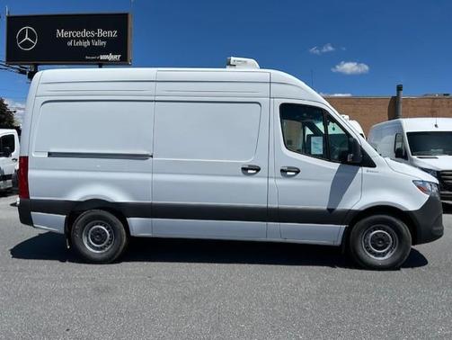 2025 Mercedes-Benz Sprinter 2500 High Roof