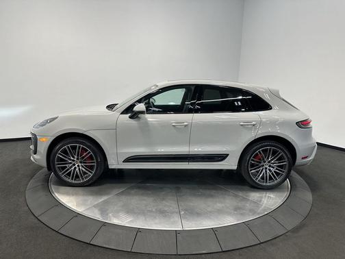 Chalk 2026 Porsche Macan Macan