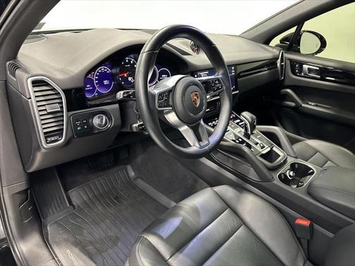 2022 Porsche Cayenne Platinum Edition
