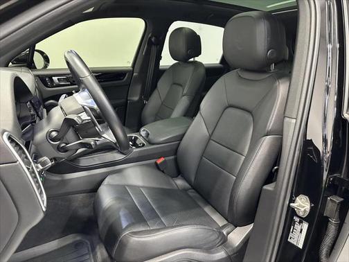 2022 Porsche Cayenne Platinum Edition