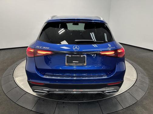 2026 Mercedes-Benz GLC 300 4MATIC