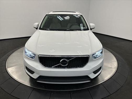 2020 Volvo XC40 T5 Momentum