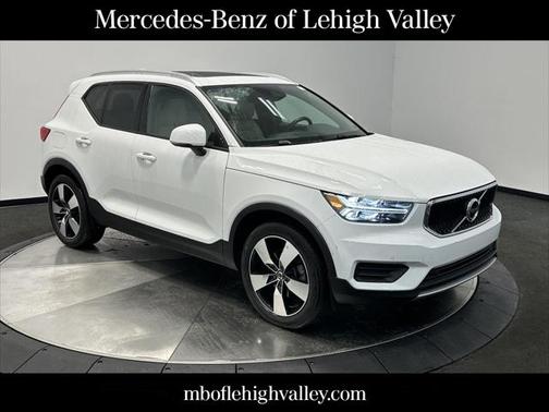 2020 Volvo XC40 T5 Momentum