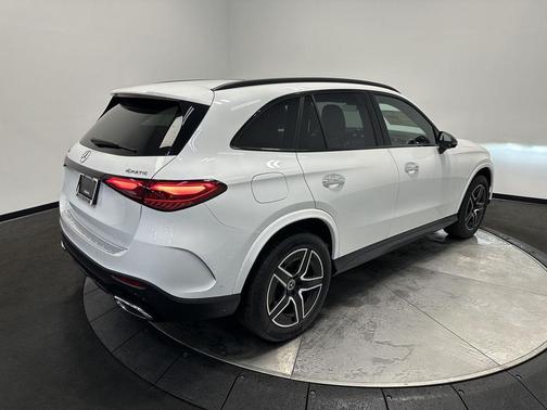 2026 Mercedes-Benz GLC 300 4MATIC