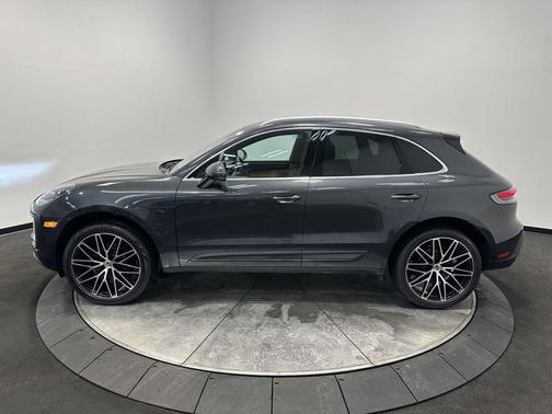 2025 Porsche Macan T