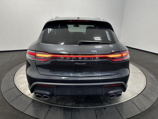 2025 Porsche Macan T