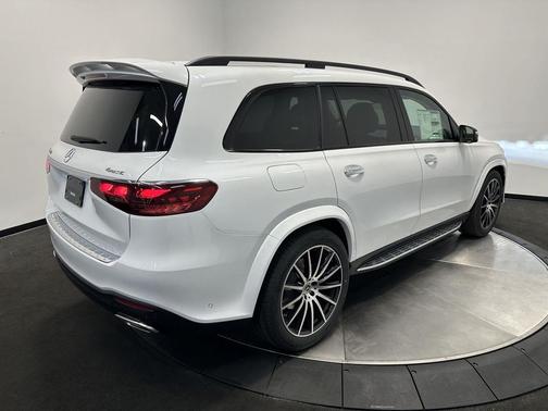 2026 Mercedes-Benz GLS 580 4MATIC