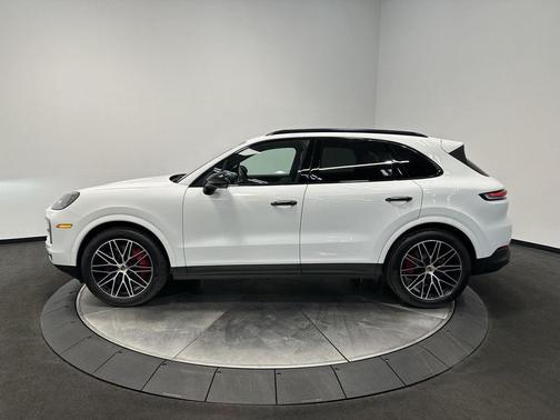 2024 Porsche Cayenne S