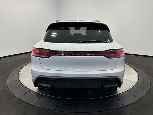 2025 Porsche Macan T