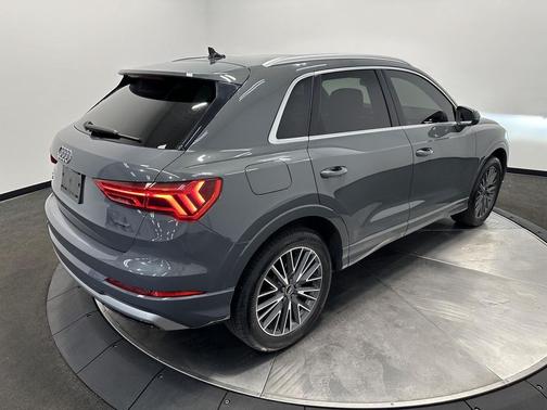 2022 Audi Q3 40 Premium Plus