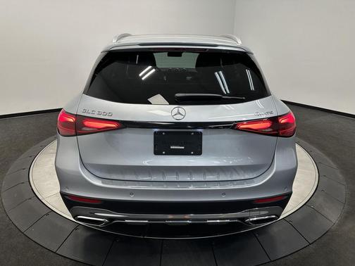 2026 Mercedes-Benz GLC 300 4MATIC