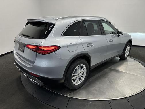 2026 Mercedes-Benz GLC 300 4MATIC
