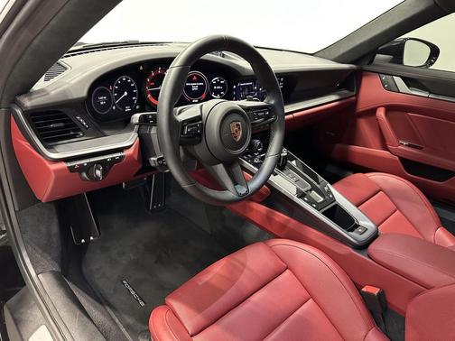 BLACK 2022 Porsche 911 Carrera