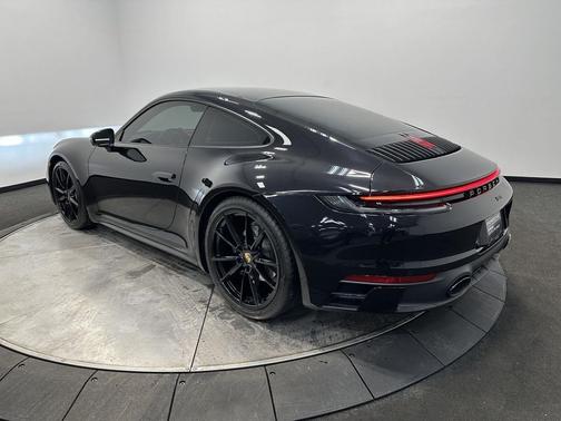 BLACK 2022 Porsche 911 Carrera