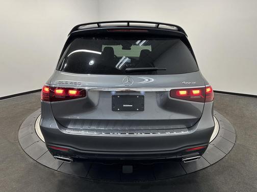 2026 Mercedes-Benz GLS 450 4MATIC