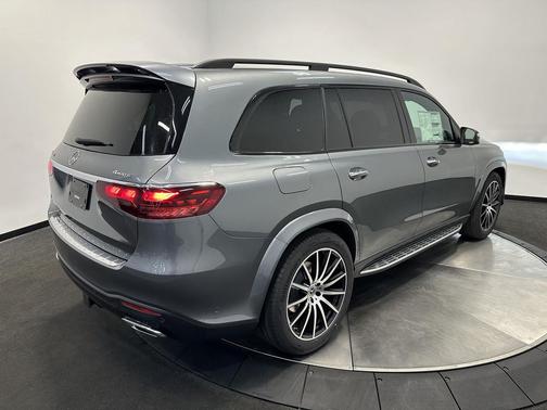 2026 Mercedes-Benz GLS 450 4MATIC
