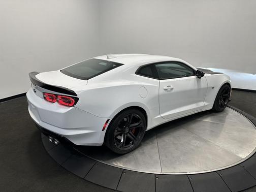 Summit White 2023 Chevrolet Camaro 1SS