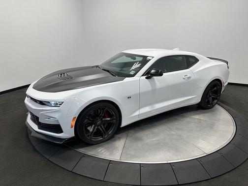 Summit White 2023 Chevrolet Camaro 1SS