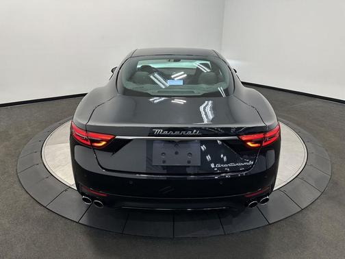 Nero Ribelle Metallic 2024 Maserati GranTurismo Modena
