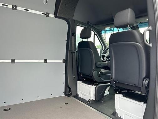 2025 Mercedes-Benz Sprinter 2500 High Roof