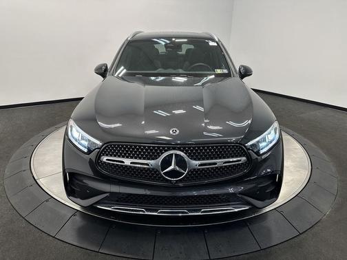 2025 Mercedes-Benz GLC 300 4MATIC
