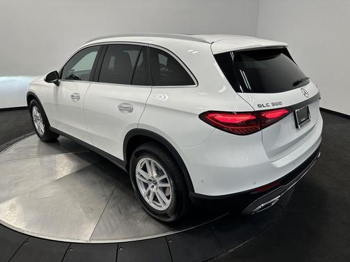 2025 Mercedes-Benz GLC 300 4MATIC