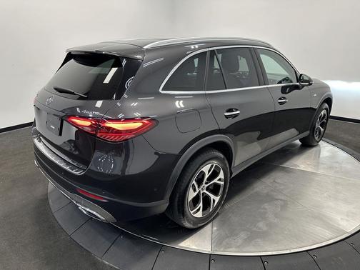 2025 Mercedes-Benz GLC 350e Base
