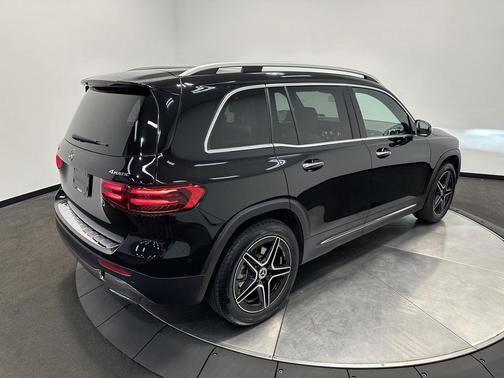 Night Black 2026 Mercedes-Benz GLB 250 4MATIC