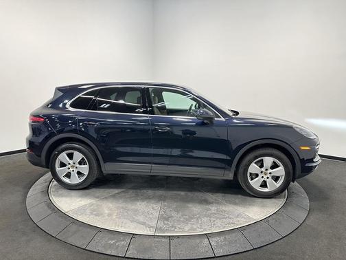 2022 Porsche Cayenne Cayenne