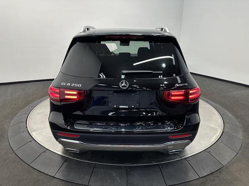 2026 Mercedes-Benz GLB 250 4MATIC