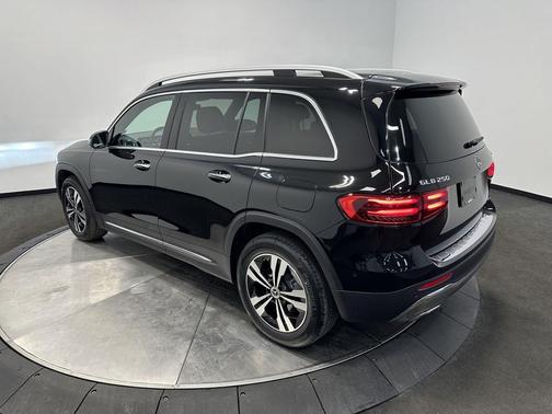 2026 Mercedes-Benz GLB 250 4MATIC