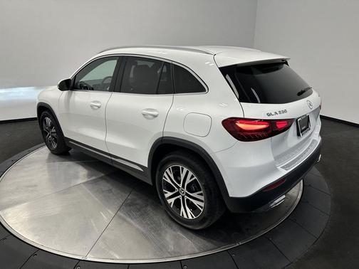 2025 Mercedes-Benz GLA 250 4MATIC