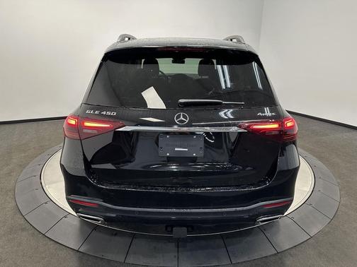 BLACK 2026 Mercedes-Benz GLE 450 4MATIC