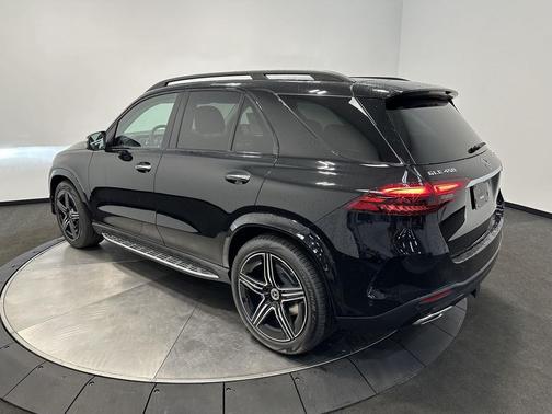 BLACK 2026 Mercedes-Benz GLE 450 4MATIC