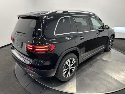 2026 Mercedes-Benz GLB 250 4MATIC