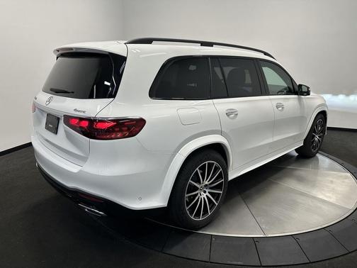 2025 Mercedes-Benz GLS 450 4MATIC