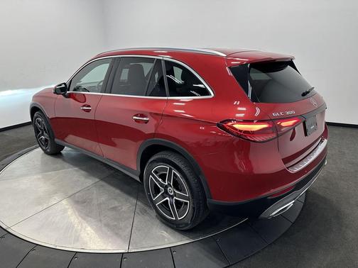 2026 Mercedes-Benz GLC 300 4MATIC
