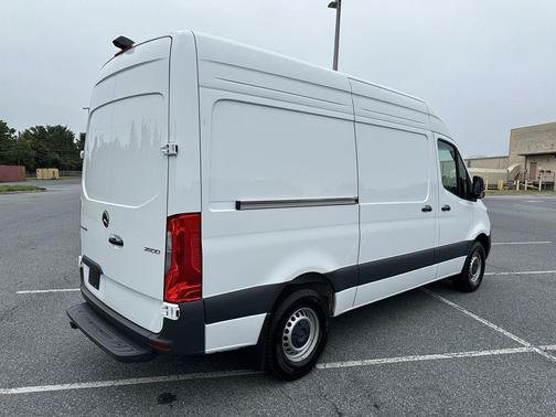Arctic White 2026 Mercedes-Benz Sprinter 2500 Standard Roof