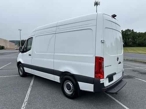 Arctic White 2026 Mercedes-Benz Sprinter 2500 Standard Roof