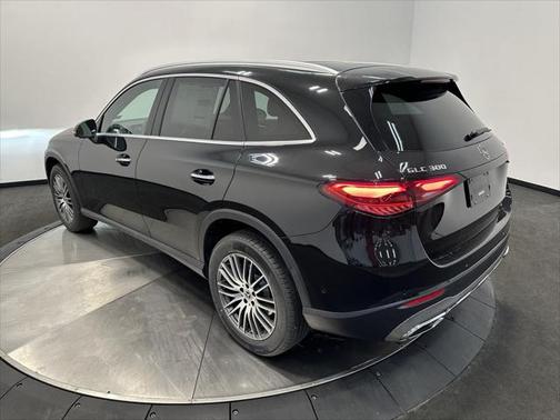 2025 Mercedes-Benz GLC 300 4MATIC