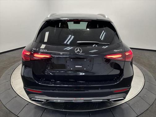 2025 Mercedes-Benz GLC 300 4MATIC